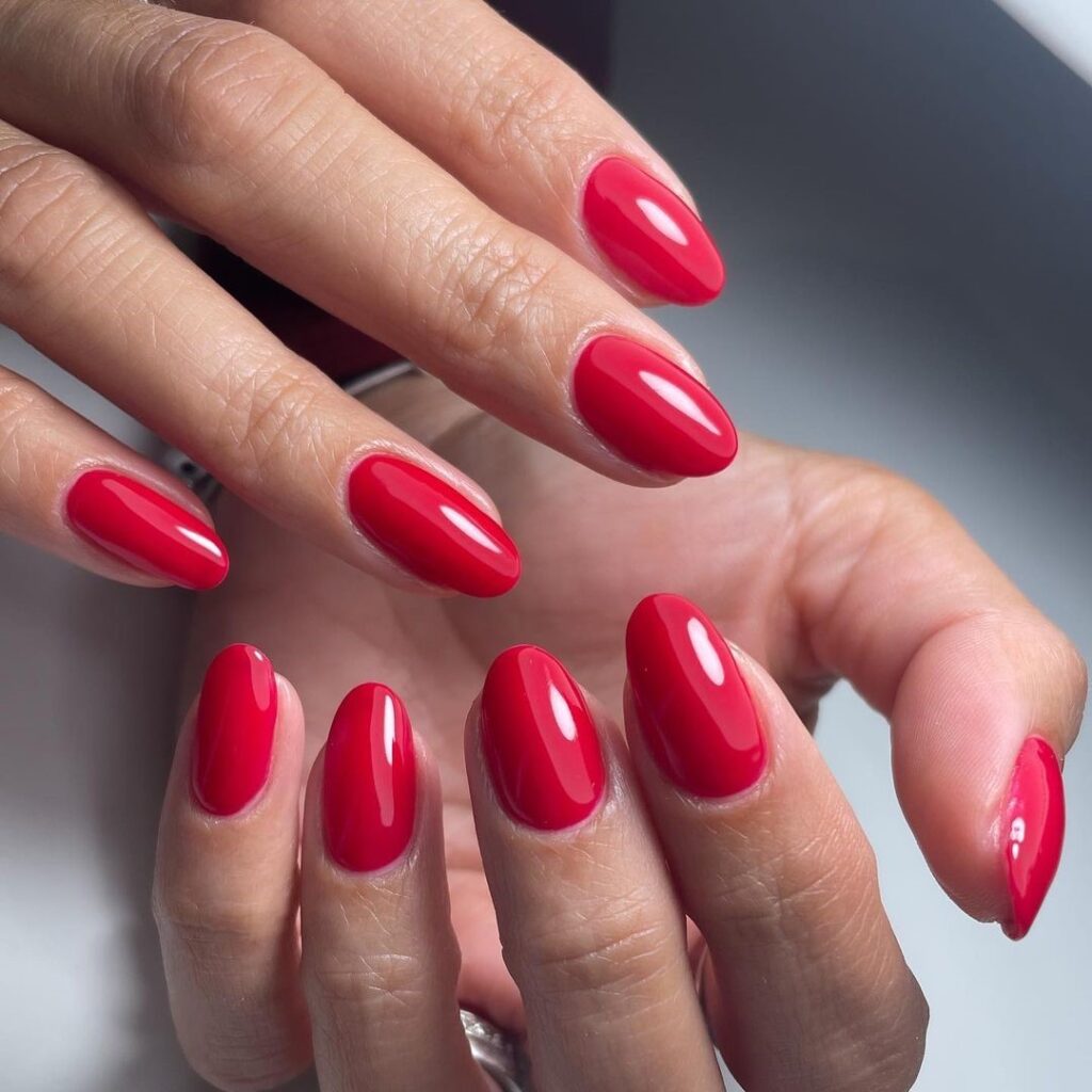 red nails