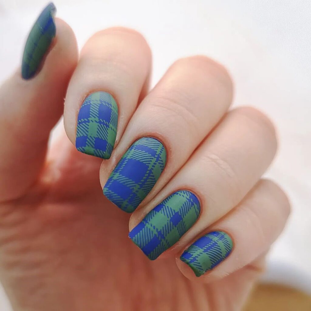 plaid fall nail designs