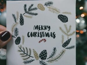 Read more about the article Short Christmas Quotes for Cards: Spread Joy and Festive Cheer