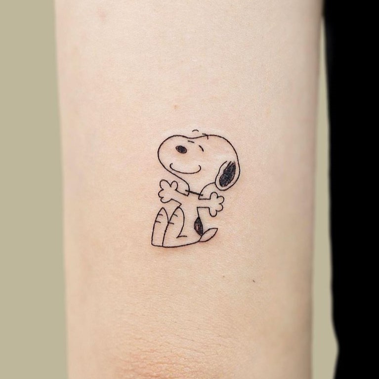 minimal snoopy tattoo